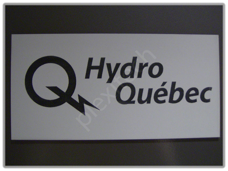 Affiche corporative et signalisation Hydro-Québec fabriquée par Plexitech