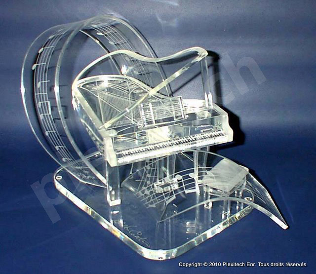 Sculpture en acrylique J'entends ton piano (8 x 12 x 9 po) par Édith Cantin