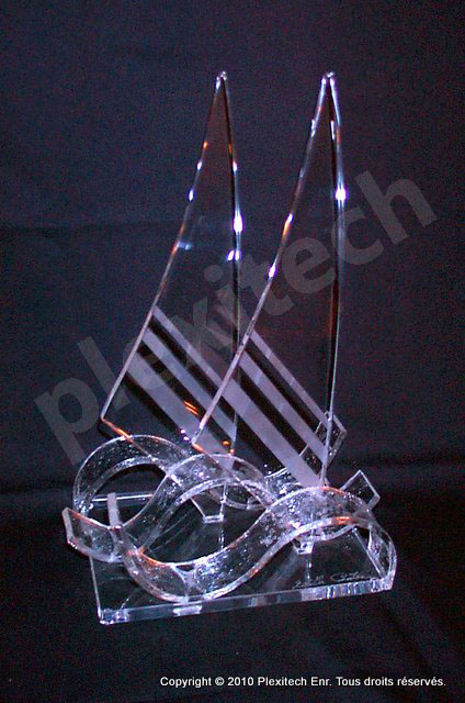 Sculpture en acrylique Voiles au vent (14 x 9 x 6 po) par Édith Cantin